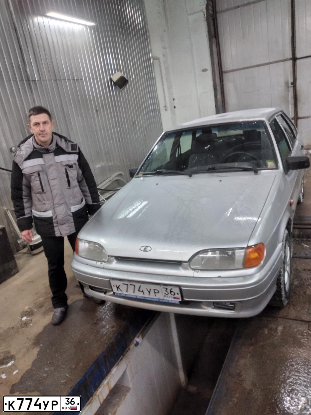 Фото автомобиля ЛАДА 211440 LADA SAMARA, 2012 — госномер Х259НВ37. Цвет: СВЕТЛО-СЕРЕБРИСТЫЙ МЕТАЛЛ