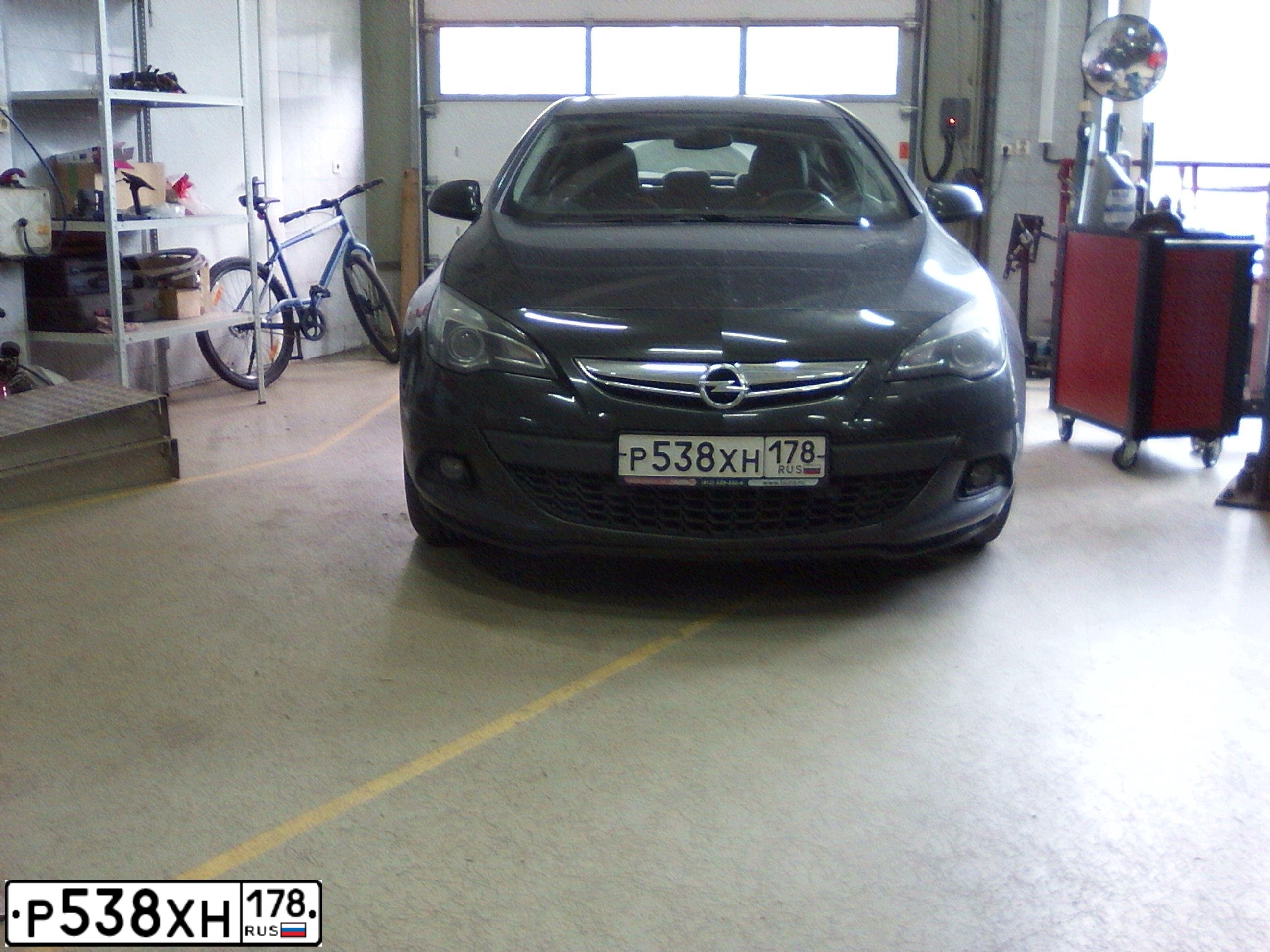 Фото автомобиля OPEL ASTRA, 2014 — госномер Р538ХН178. Цвет: ЧЕРНЫЙ