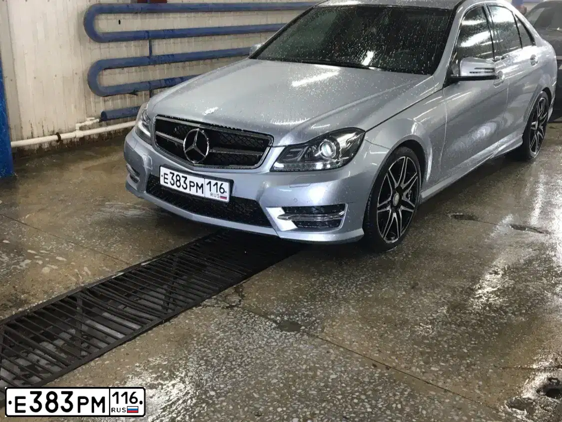 Фото автомобиля MERCEDES-BENZ E350, 2010 — госномер А370ОТ172