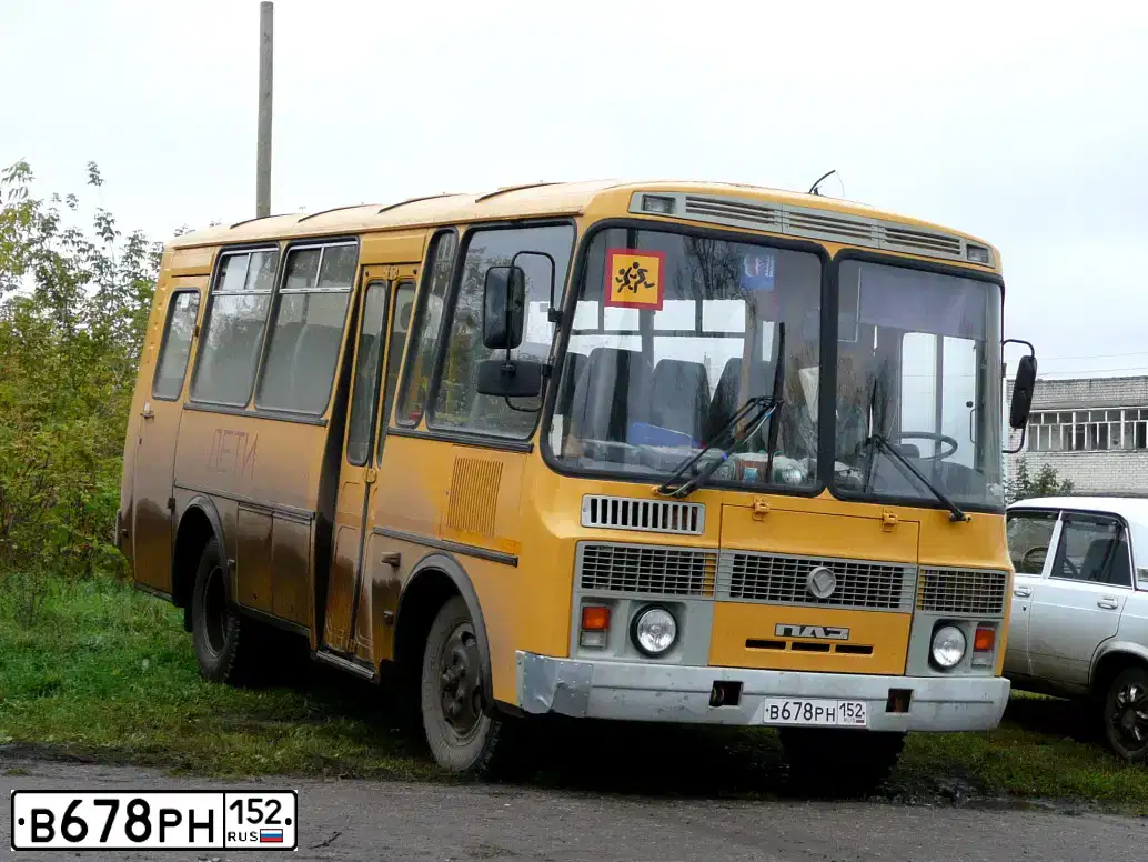 Фото автомобиля PAZ 3205, 2007 — госномер У768ОЕ52. Цвет: ЖЕЛТЫЙ