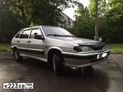 Фото автомобиля NISSAN QASHQAI, 2008 — госномер Р153ХЕ154. Цвет: ЗОЛОТИСТЫЙ