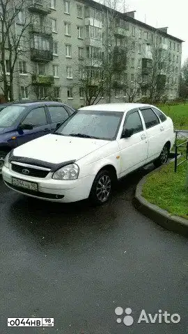 Фото автомобиля LADA 2172 PRIORA, 2010 — госномер А657РА147. Цвет: Белый
