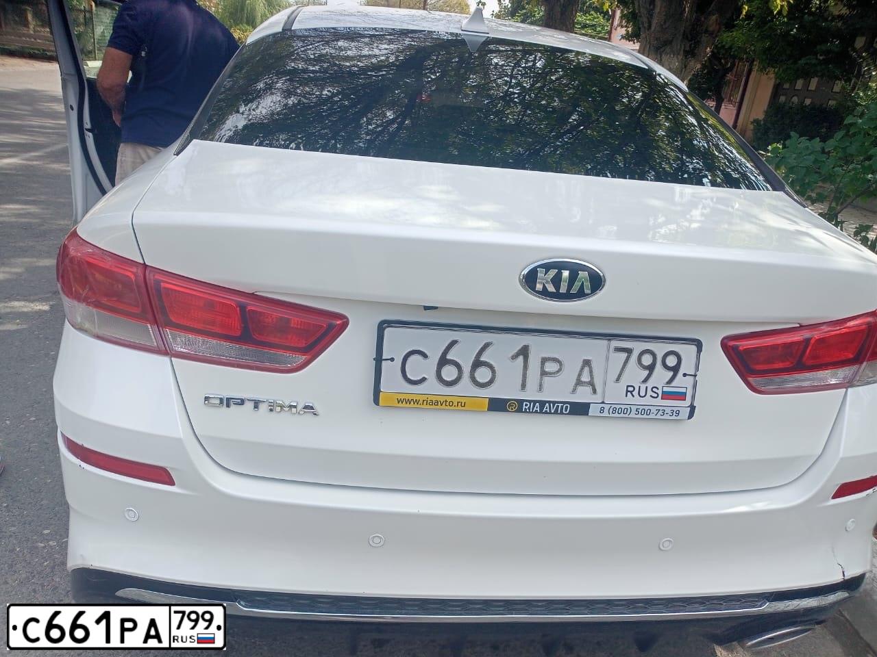 Фото автомобиля KIA MAGENTIS / OPTIMA, 2019 — госномер С661РА799. Цвет: БЕЛЫЙ ЖЕЛТЫЙ СЕРЫЙ
