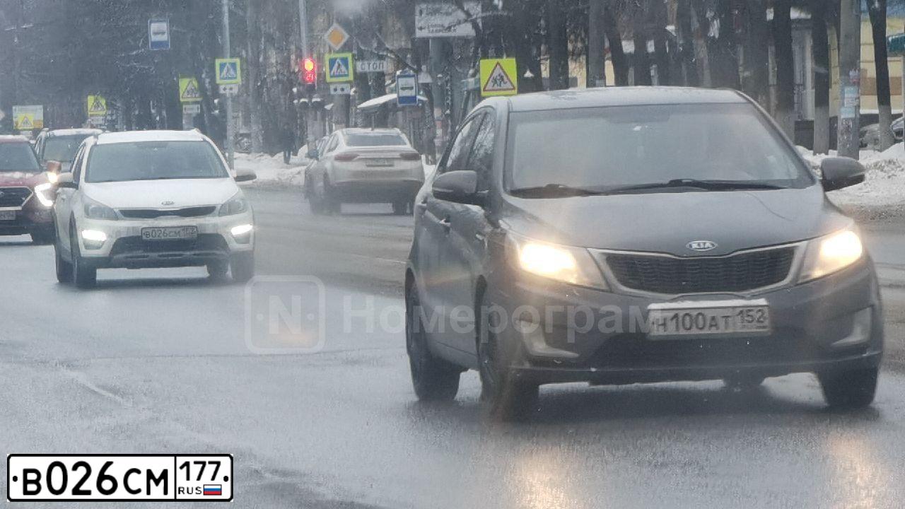 Фото автомобиля FORD FOCUS, 2006 — госномер Х081ОС190. Цвет: ЧЕРНЫЙ