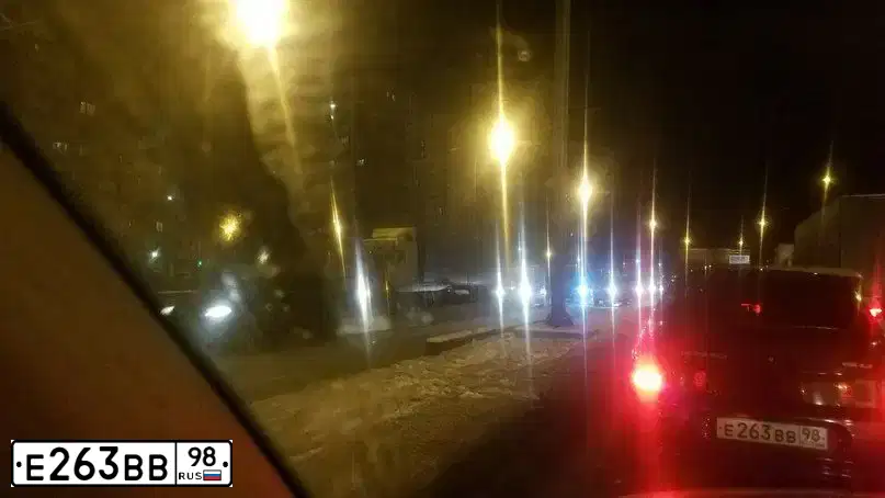 Фото автомобиля LADA 2110, 2005 — госномер Р056ВМ198. Цвет: ТЕМНО-МАЛИНОВЫЙ