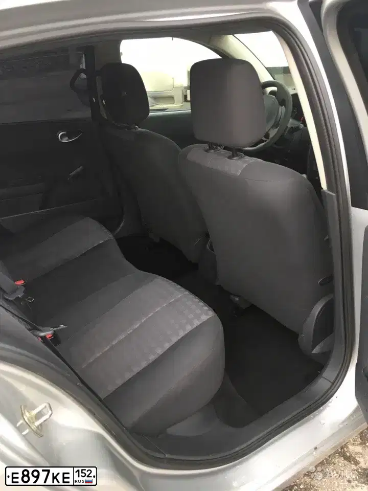 Фото автомобиля RENAULT MEGANE, 2006 — госномер М188МО21. Цвет: СВЕТЛО-СЕРО-ГОЛУБОЙ