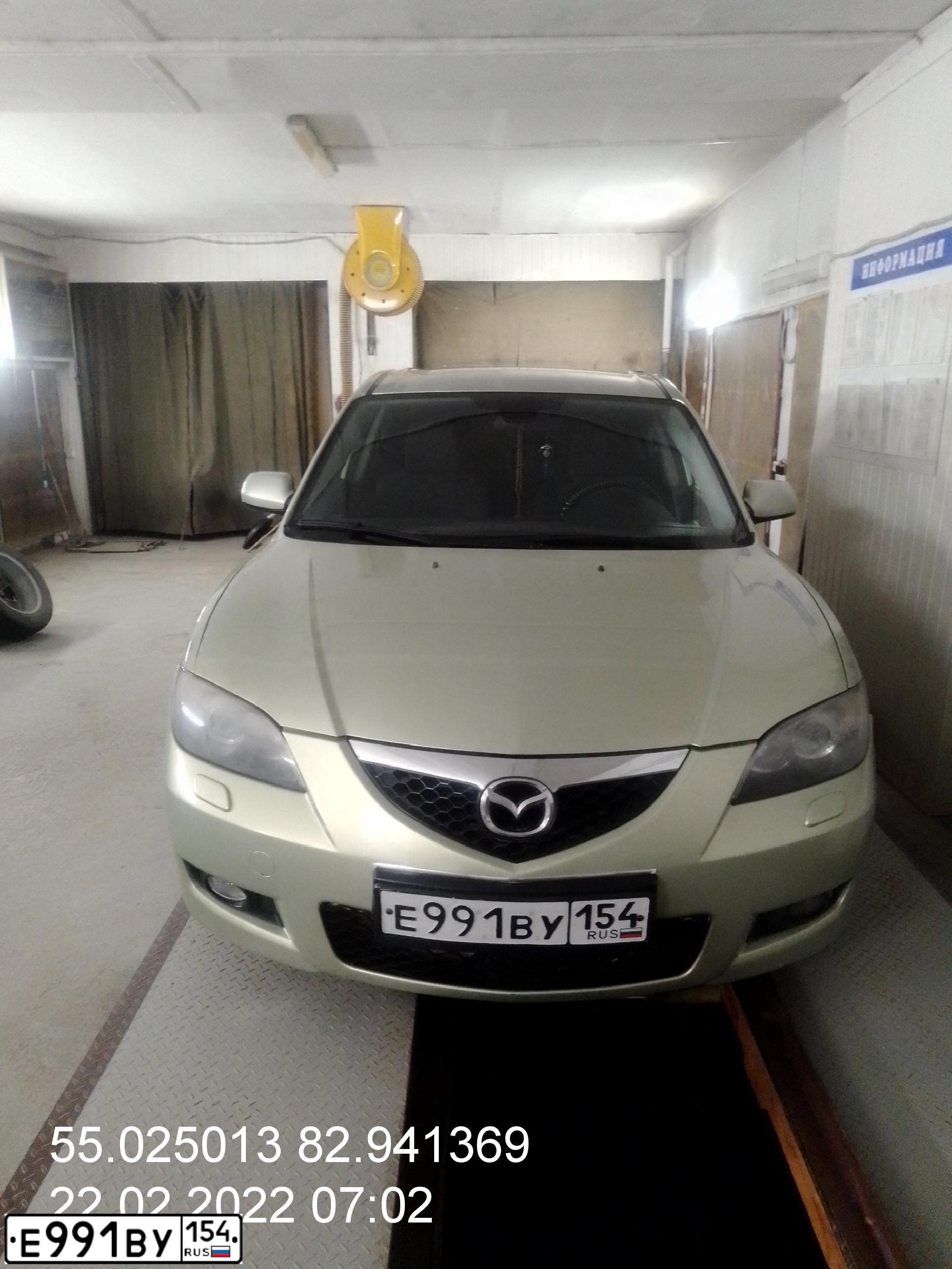Фото автомобиля TOYOTA LAND CRUISER 200, 2015 — госномер А028МР138. Цвет: ЧЕРНЫЙ
