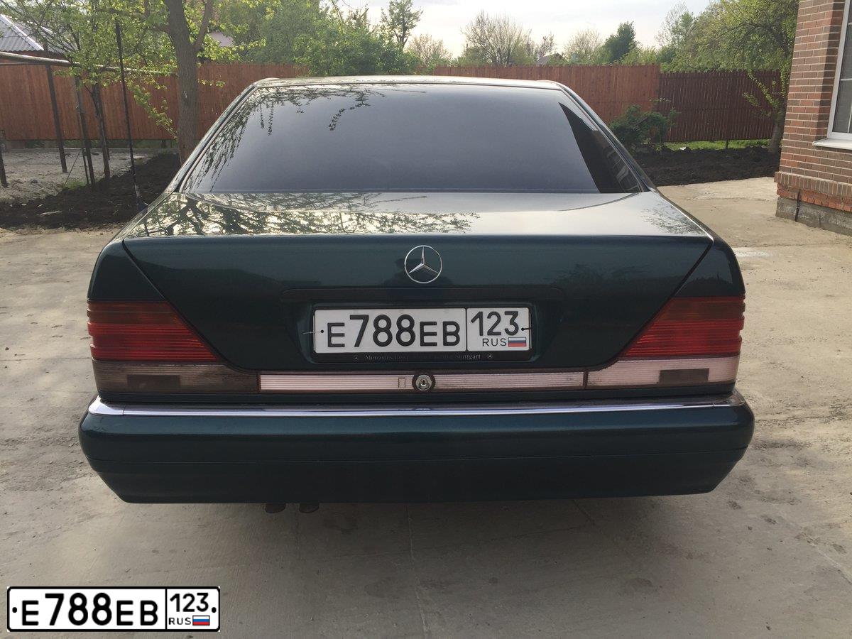 Фото автомобиля MERCEDES S-KLASSE, 1996 — госномер М865КС60. Цвет: ЧЕРНЫЙ