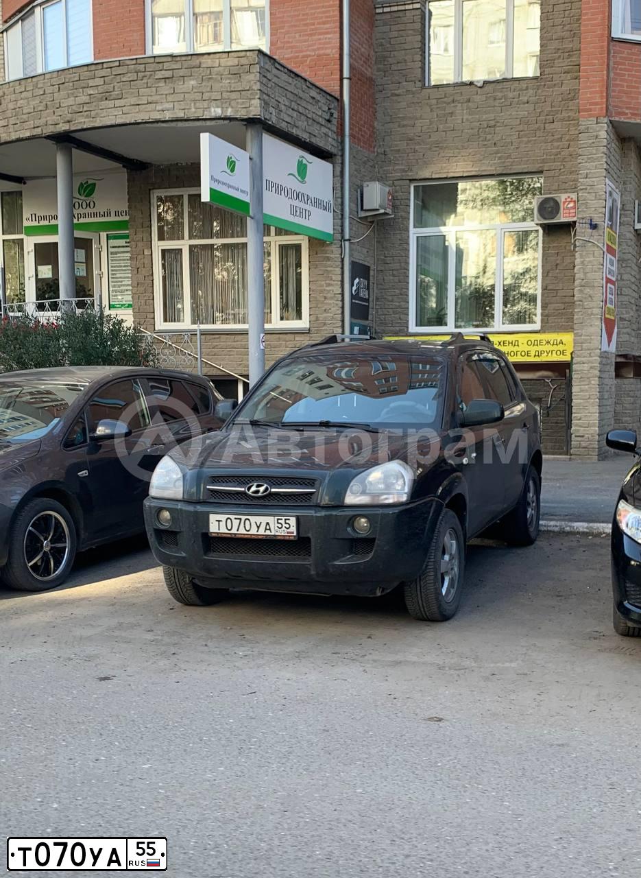 Фото автомобиля HYUNDAI TUCSON, 2006 — госномер К657РК177. Цвет: Темно-зеленый