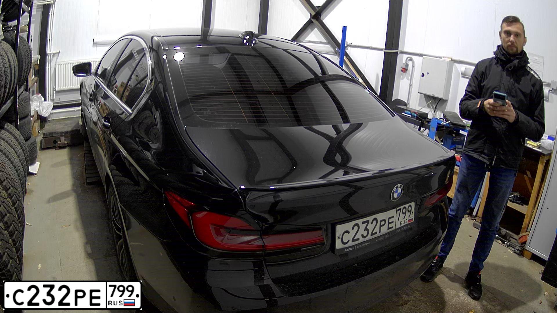Фото автомобиля BMW 520D, 2020 — госномер В689ВН550. Цвет: ЧЕРНЫЙ