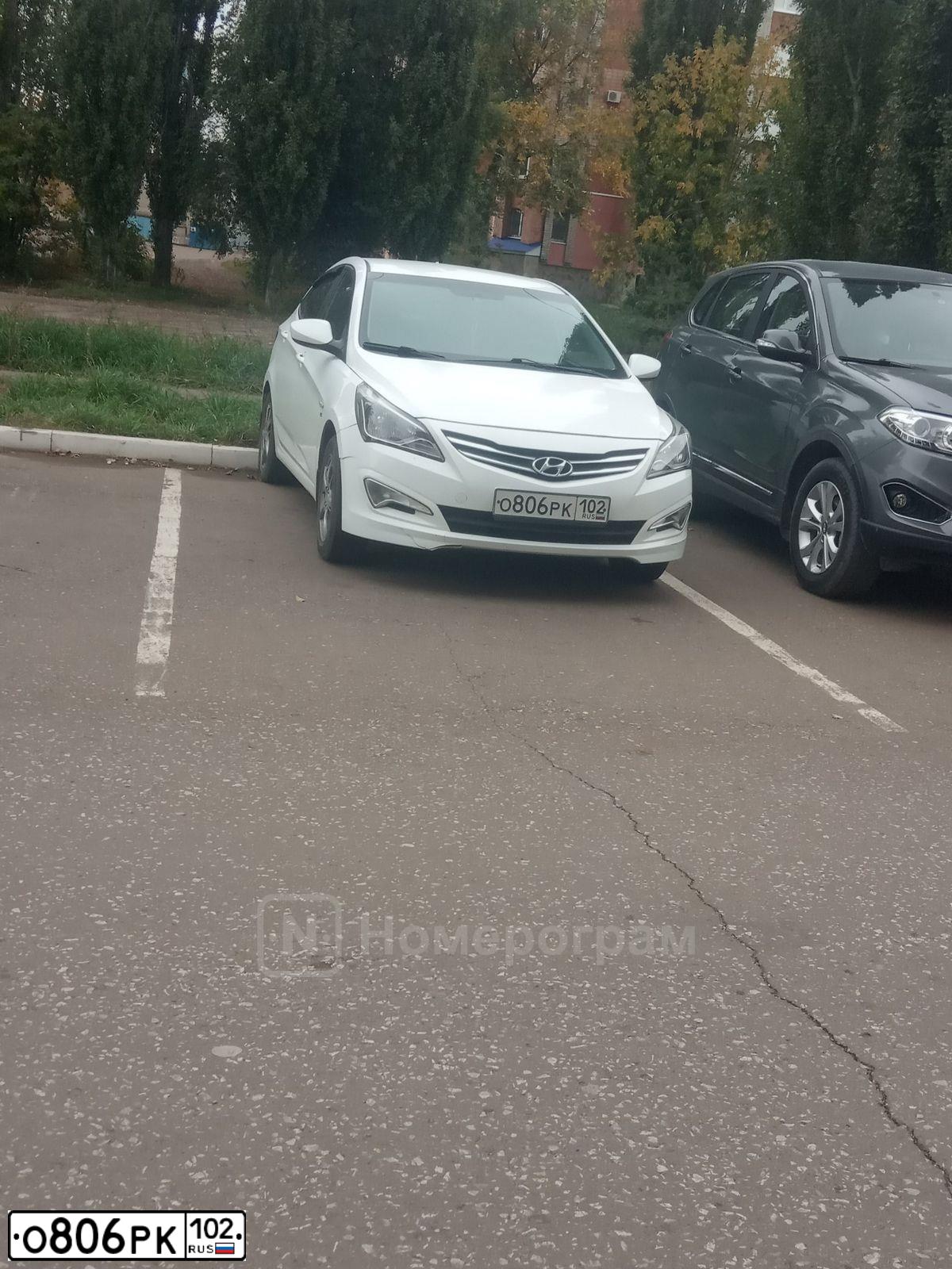 Фото автомобиля NISSAN JUKE, 2011 — госномер О808РК102. Цвет: Красный