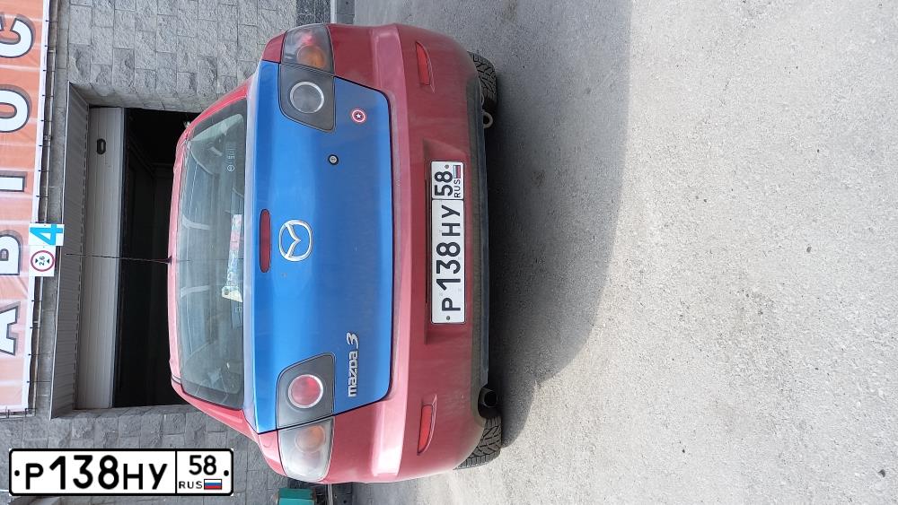Фото автомобиля MAZDA 3, 2006 — госномер С018СС90. Цвет: Красный