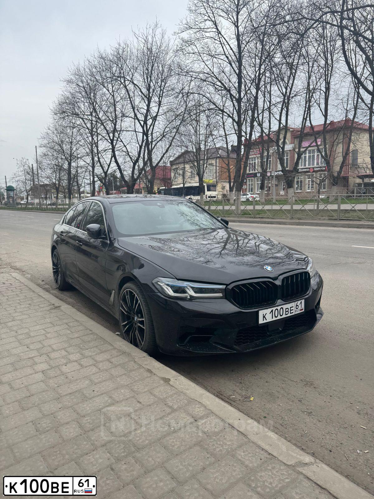 Фото автомобиля BMW SERIE 5, 2014 — госномер К100ВЕ61. Цвет: БЕЛЫЙ