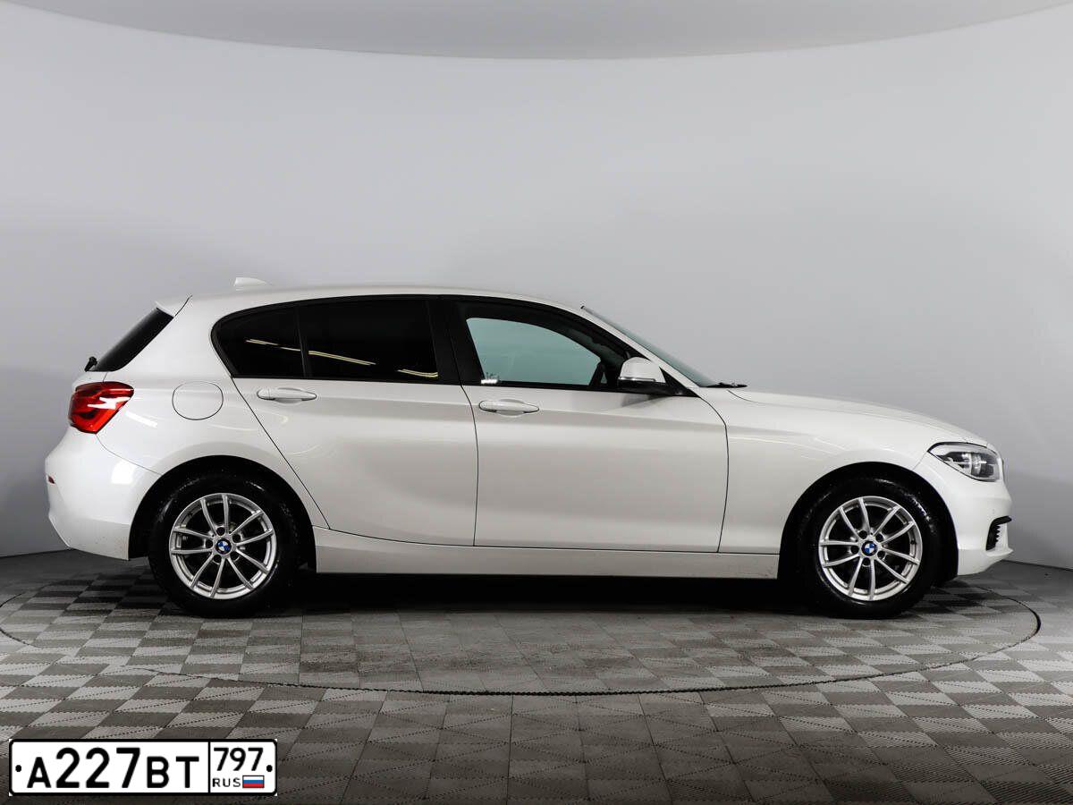 Фото автомобиля BMW SERIE 3, 2020 — госномер Р450РР99. Цвет: синий