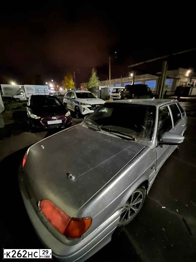 Фото автомобиля LADA 2114 SAMARA, 2008 — госномер К262НС29. Цвет: СЕРЕБРИСТЫЙ