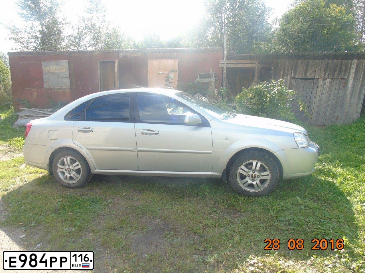 Фото автомобиля CHEVROLET LACETTI, 2007 — госномер Е984РР116. Цвет: СЕРЕБРИСТЫЙ