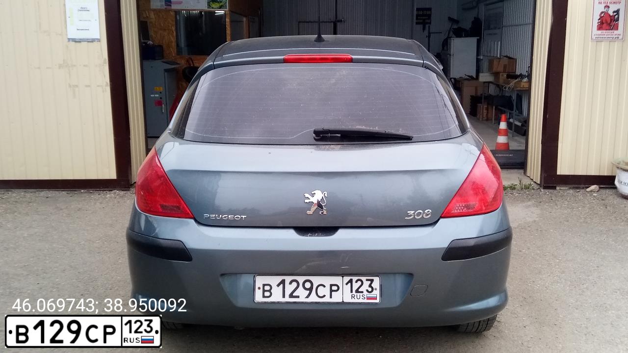 Фото автомобиля PEUGEOT T 308, 2008 — госномер В129СР123. Цвет: ТЕМНО-СЕРЫЙ