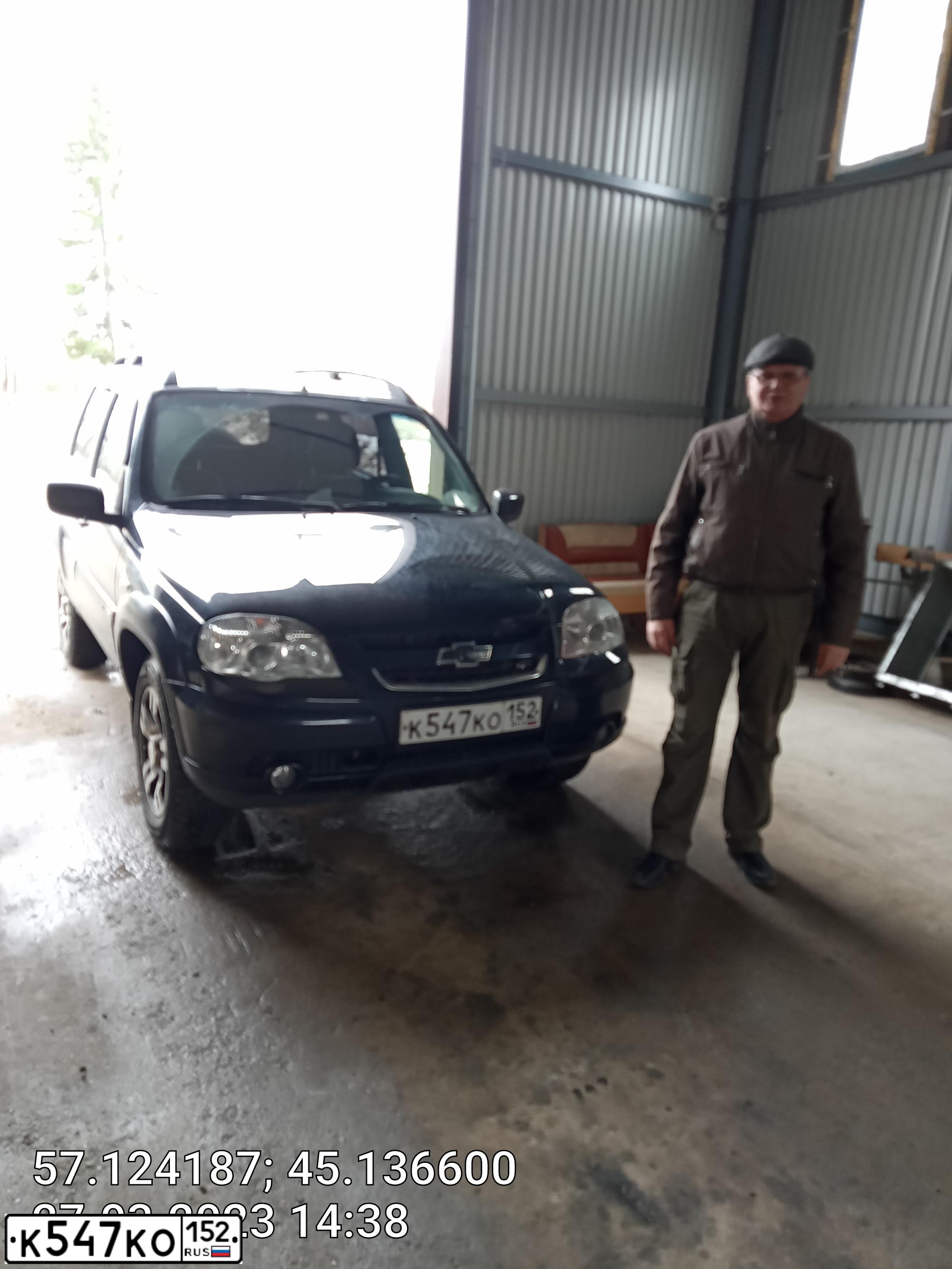 Фото автомобиля CHEVROLET NIVA, 2012 — госномер К547КО152. Цвет: ЧЕРНО-СИНИЙ МЕТАЛЛИК