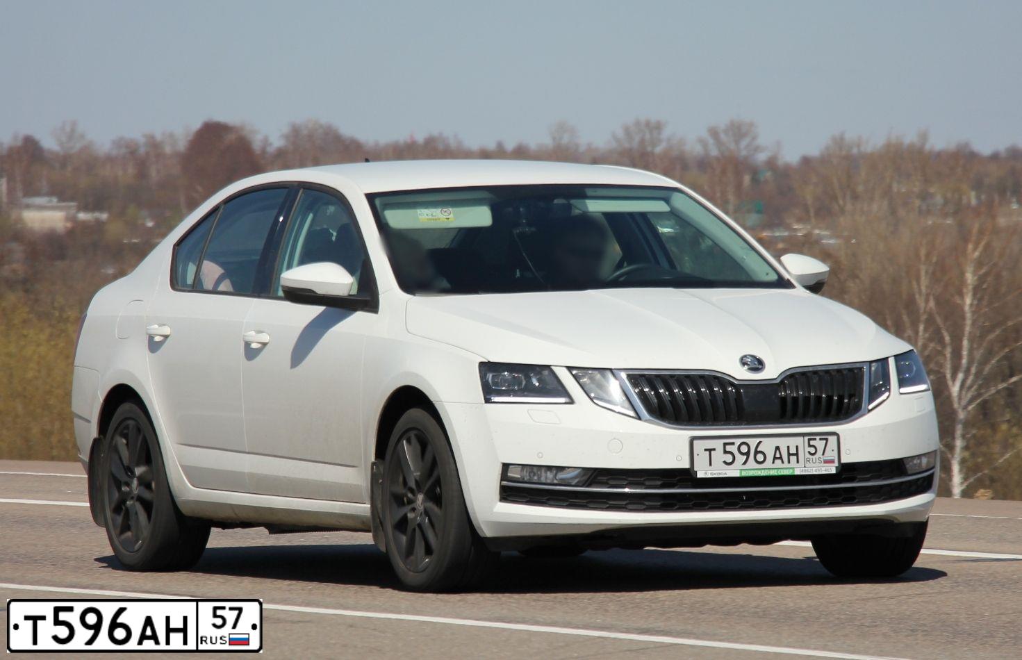 Фото автомобиля SKODA OCTAVIA, 2017 — госномер Т596АН57. Цвет: БЕЛЫЙ