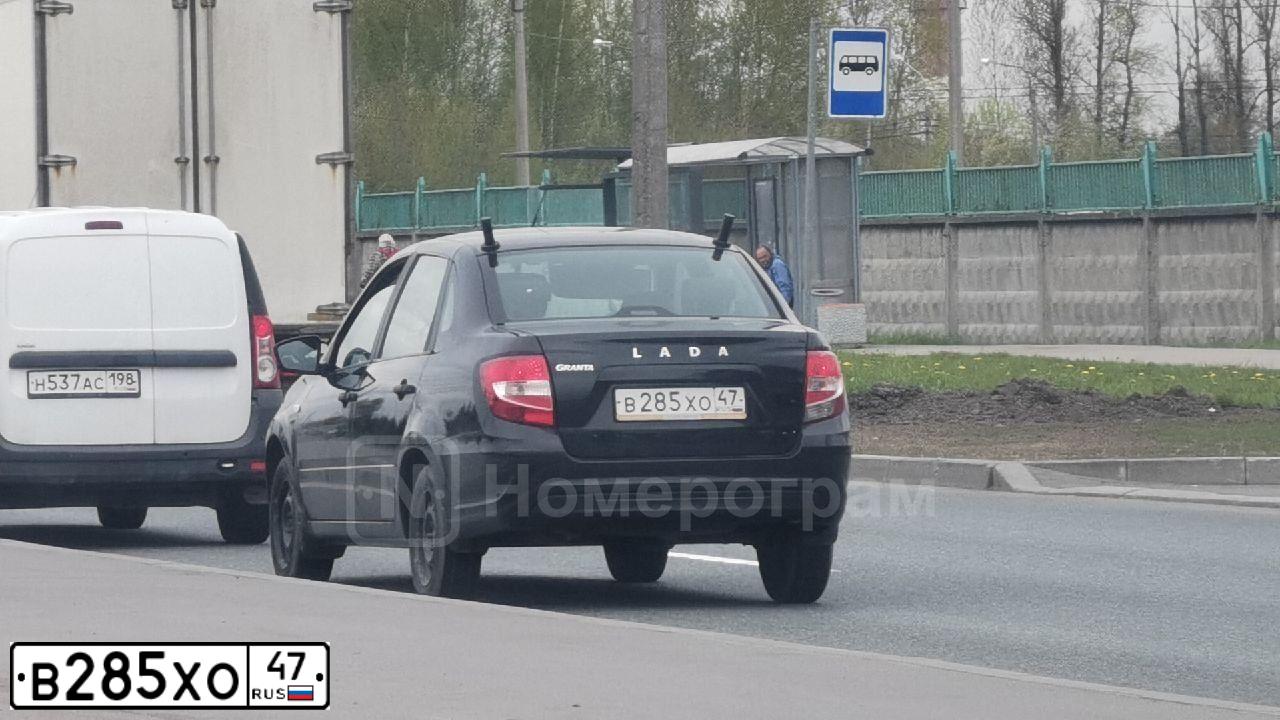 Фото автомобиля LADA 2190 GRANTA, 2019 — госномер У453СХ43. Цвет: ЧЕРНЫЙ
