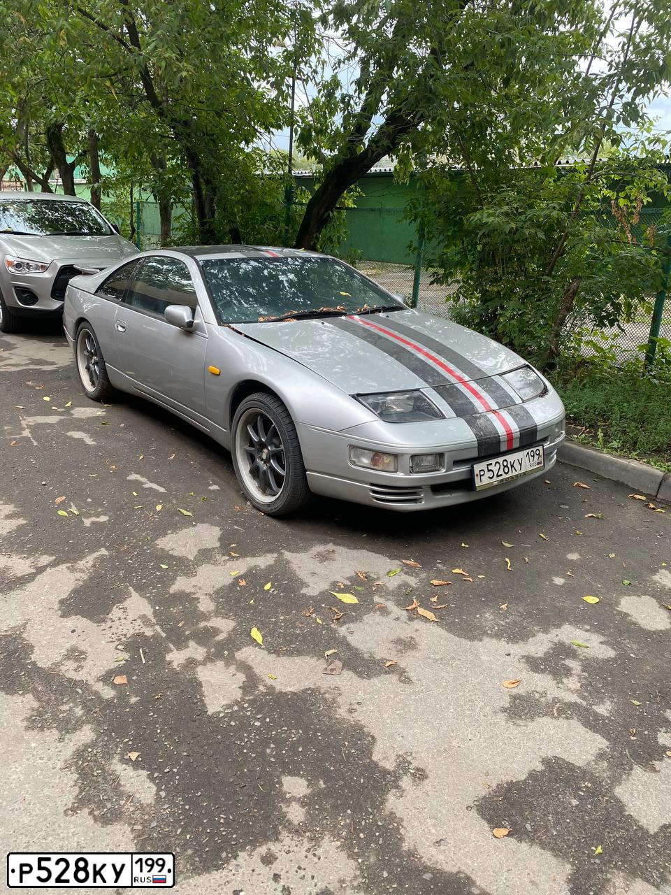 Фото автомобиля DODGE /GRAND/ CARAVAN, 2000 — госномер Х769ТО177. Цвет: СЕРЕБРИСТЫЙ
