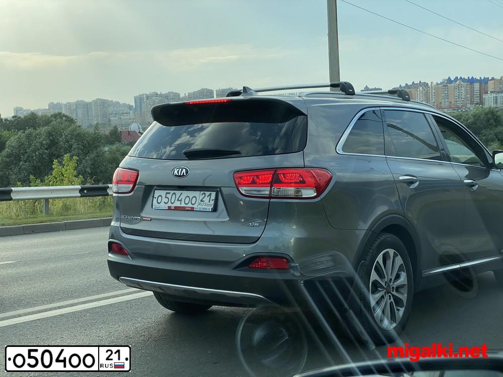Фото автомобиля NISSAN X-TRAIL, 2008 — госномер О504ОО21. Цвет: Серебристый