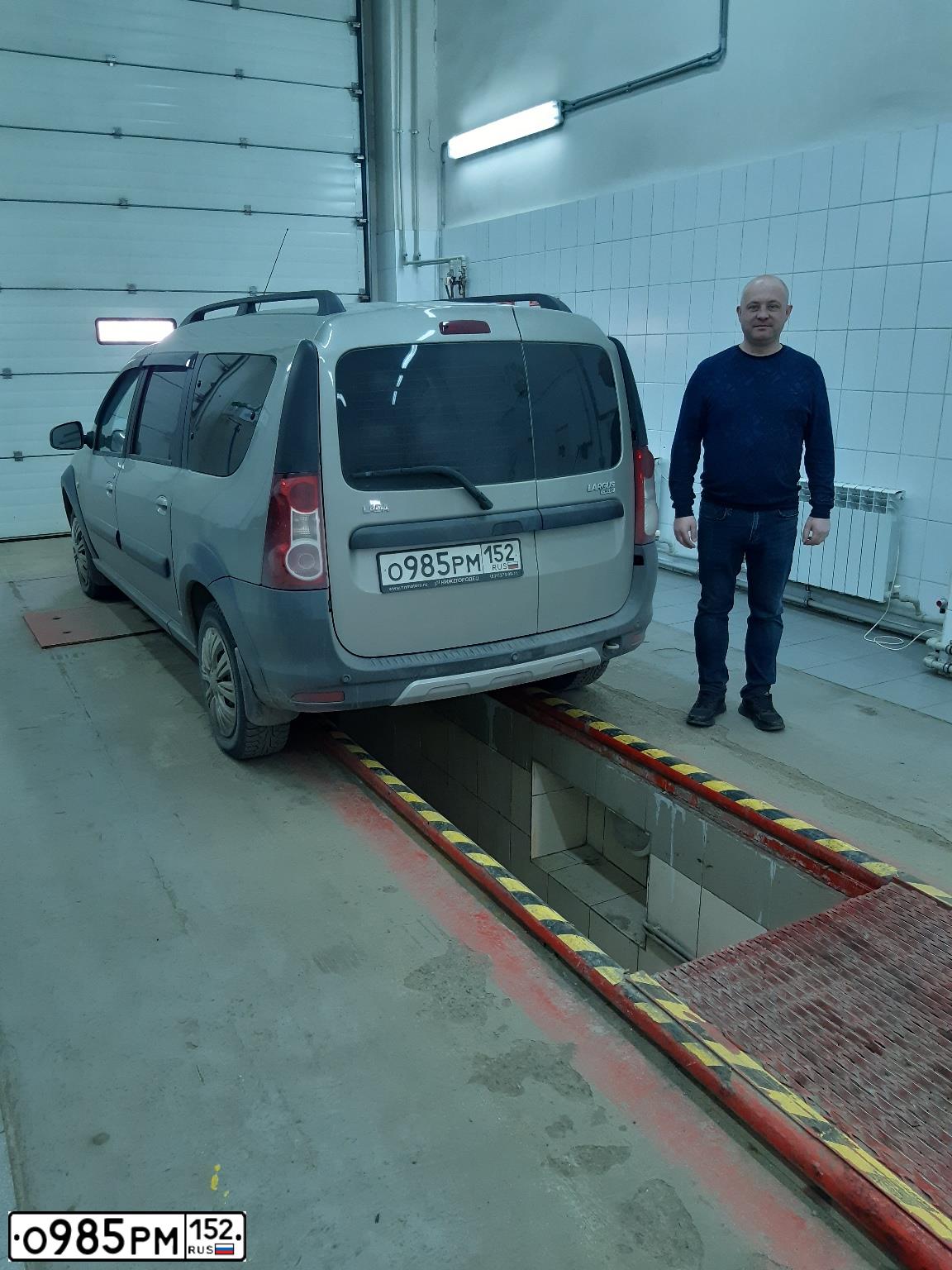 Фото автомобиля LADA LARGUS, 2017 — госномер Х959МО152. Цвет: СЕРО-БЕЖЕВЫЙ
