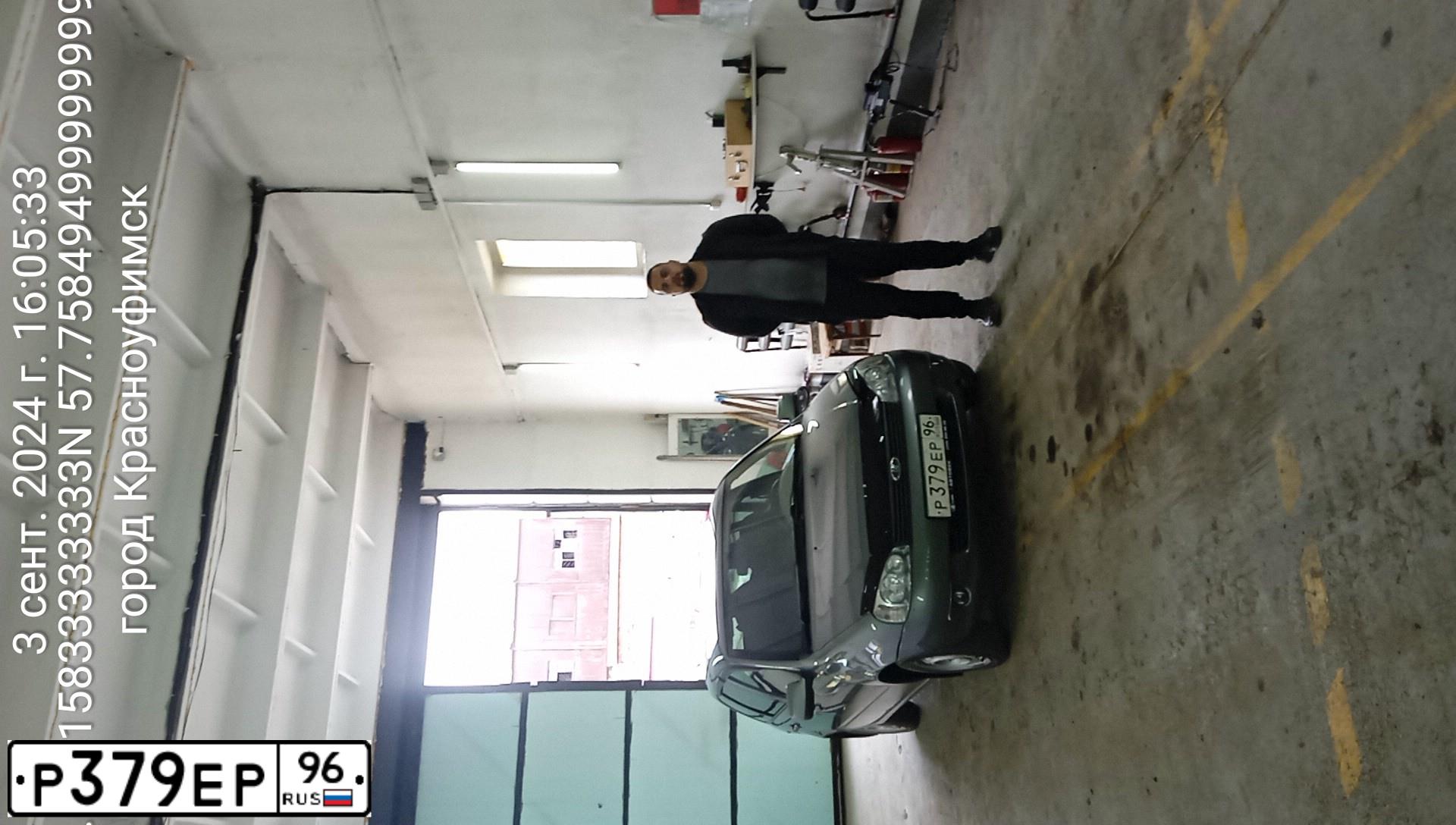 Фото автомобиля LADA 1117 KALINA, 2010 — госномер Р379ЕР96. Цвет: ТЕМНО-СЕРЫЙ