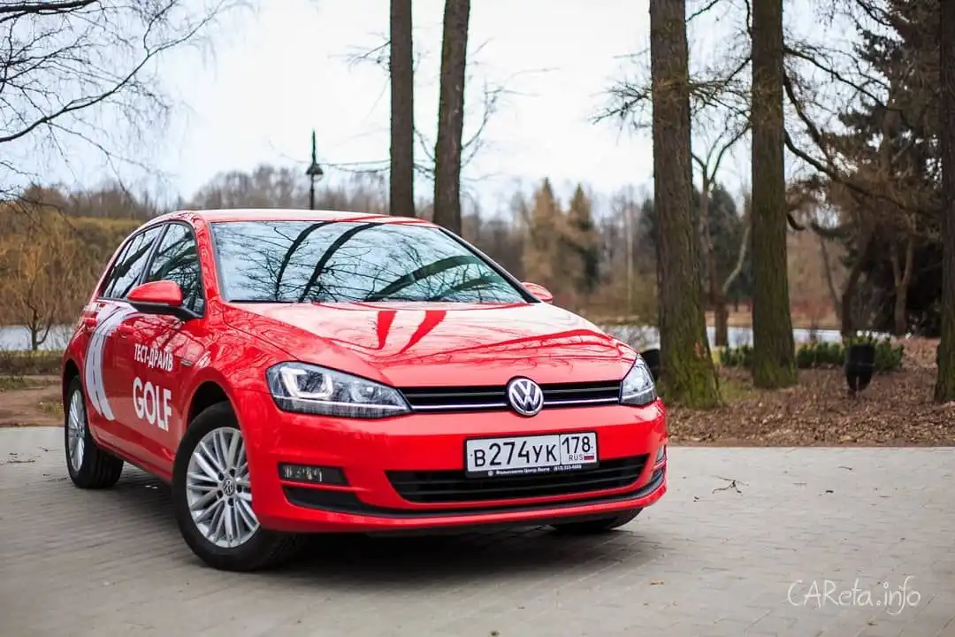 Фото автомобиля VOLKSWAGEN GOLF, 2014 — госномер В274УК178. Цвет: КРАСНЫЙ