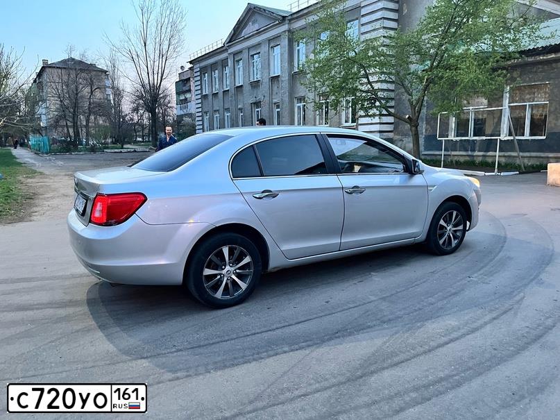 Фото автомобиля LIFAN SOLANO, 2015 — госномер С720УО161. Цвет: СЕРЫЙ