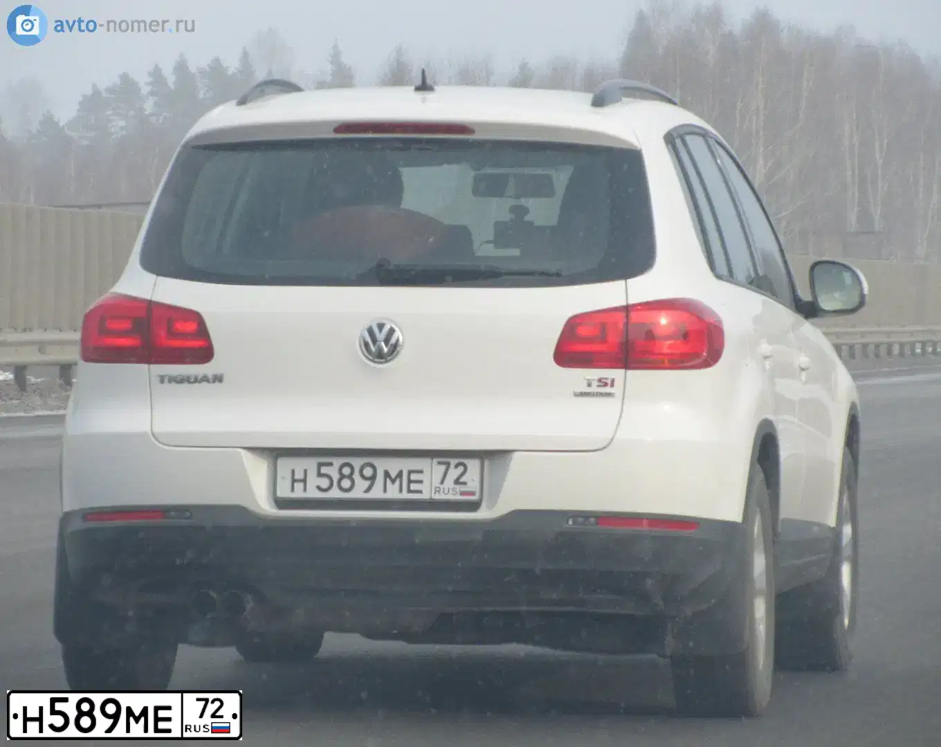 Фото автомобиля VOLKSWAGEN TIGUAN, 2011 — госномер К669УС198. Цвет: Белый