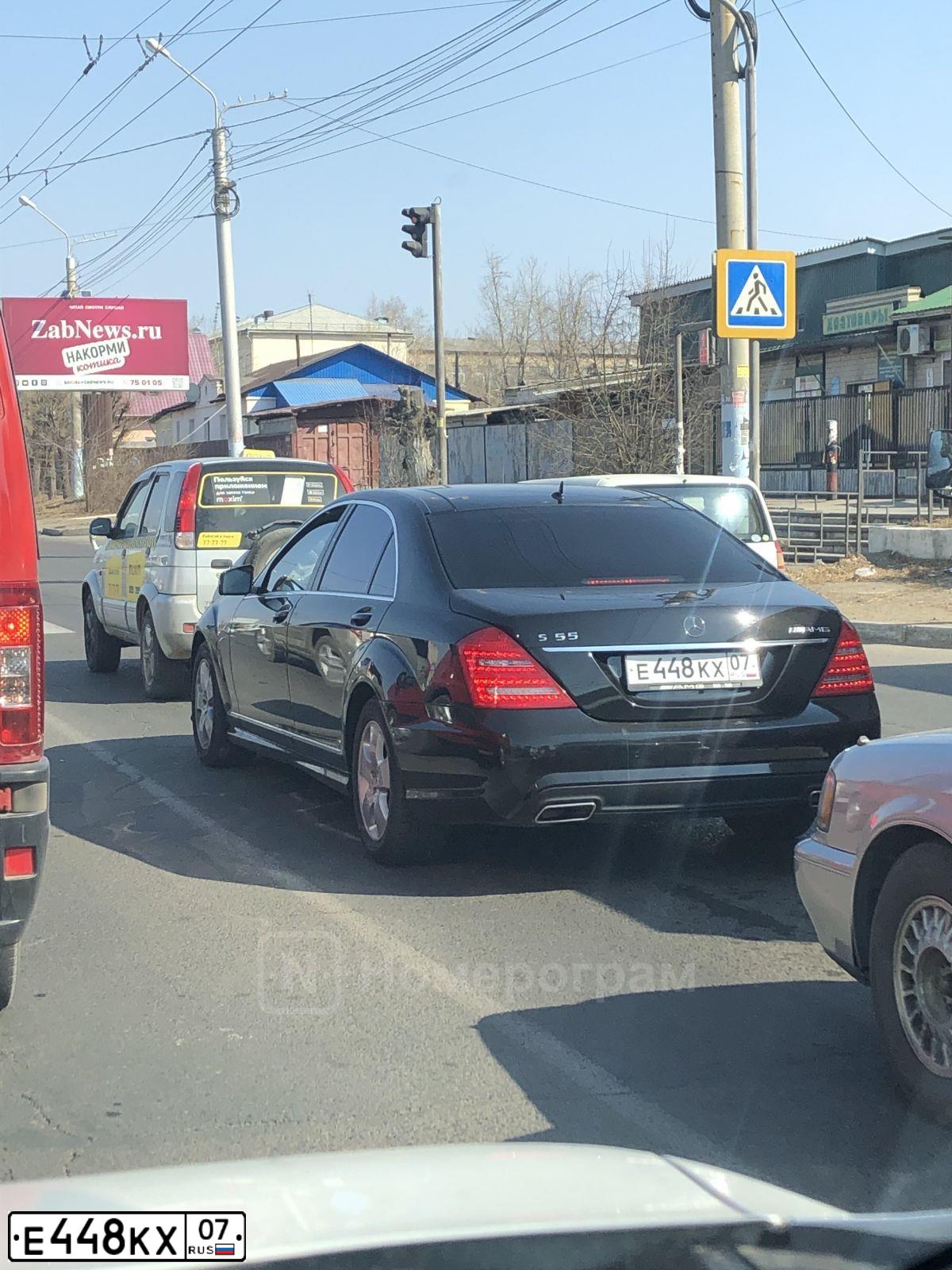 Фото автомобиля MERCEDES S-KLASSE, 2007 — госномер Н474ОУ15. Цвет: ЧЕРНЫЙ