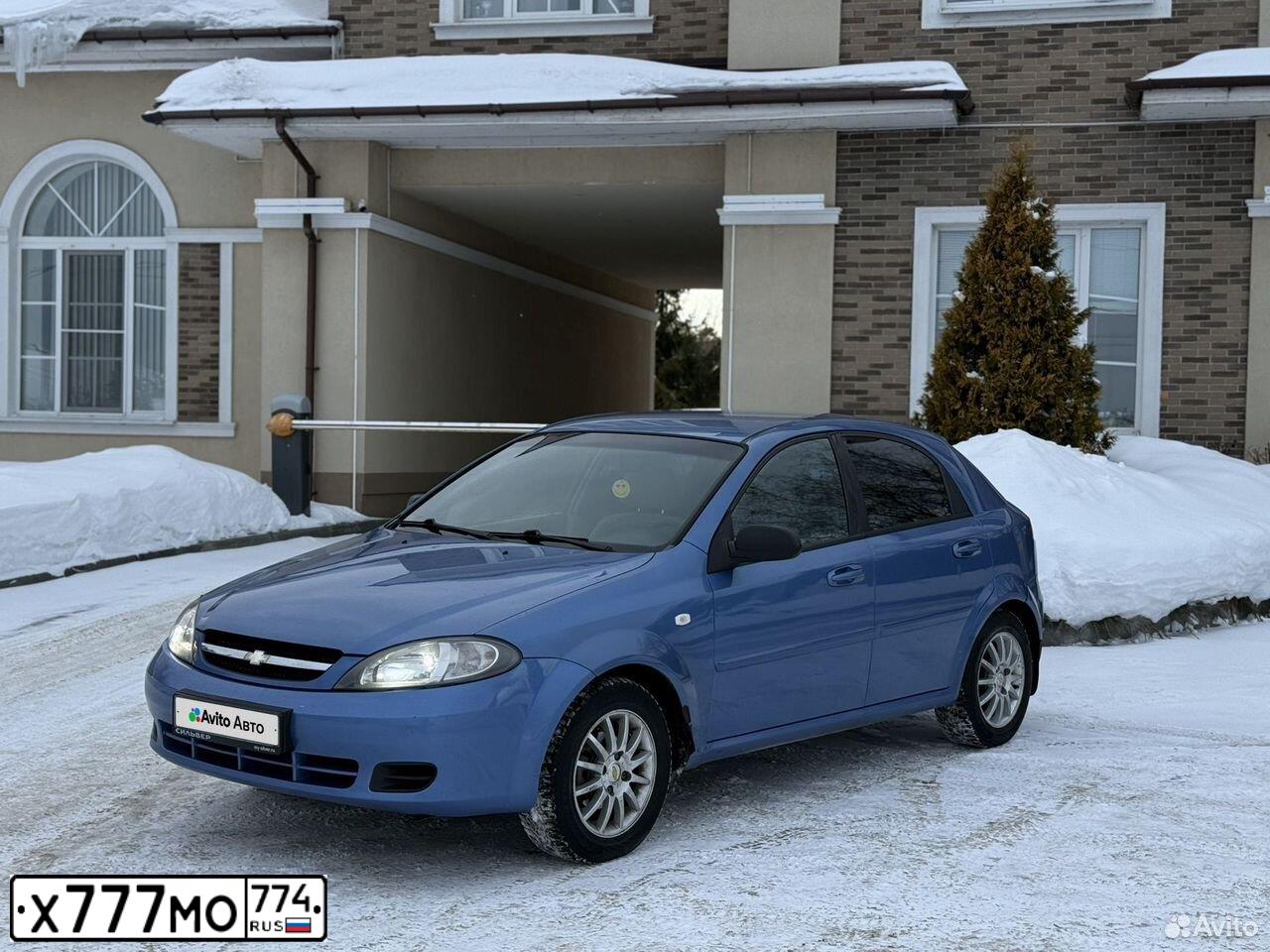 Фото автомобиля CHEVROLET LACETTI, 2007 — госномер Х777МО774. Цвет: синий