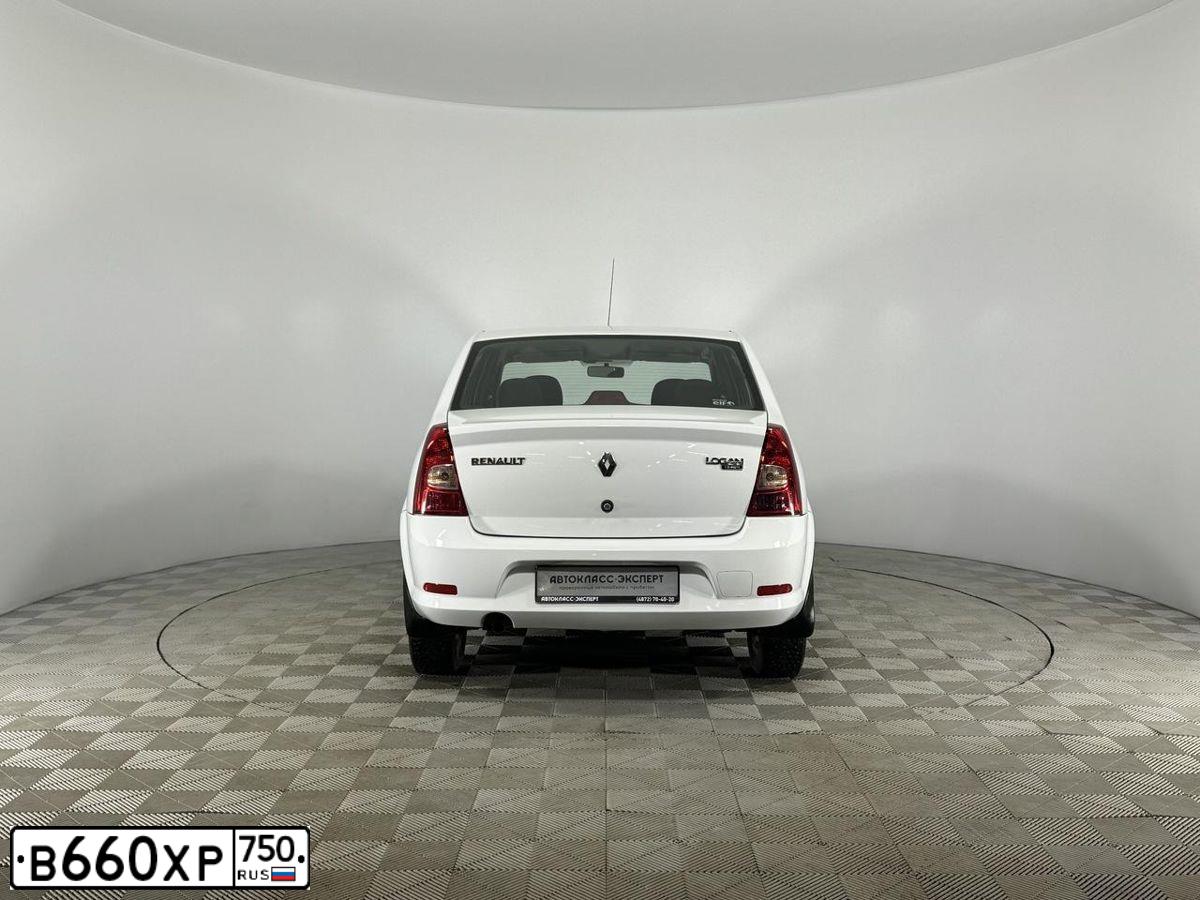 Фото автомобиля RENAULT LOGAN, 2013 — госномер В660ХР750. Цвет: Белый