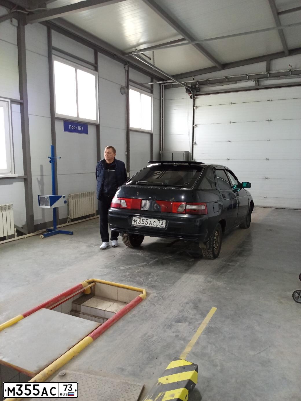 Фото автомобиля LADA 2112, 2007 — госномер М355АС73. Цвет: СИНЕ-ЧЕРНЫЙ
