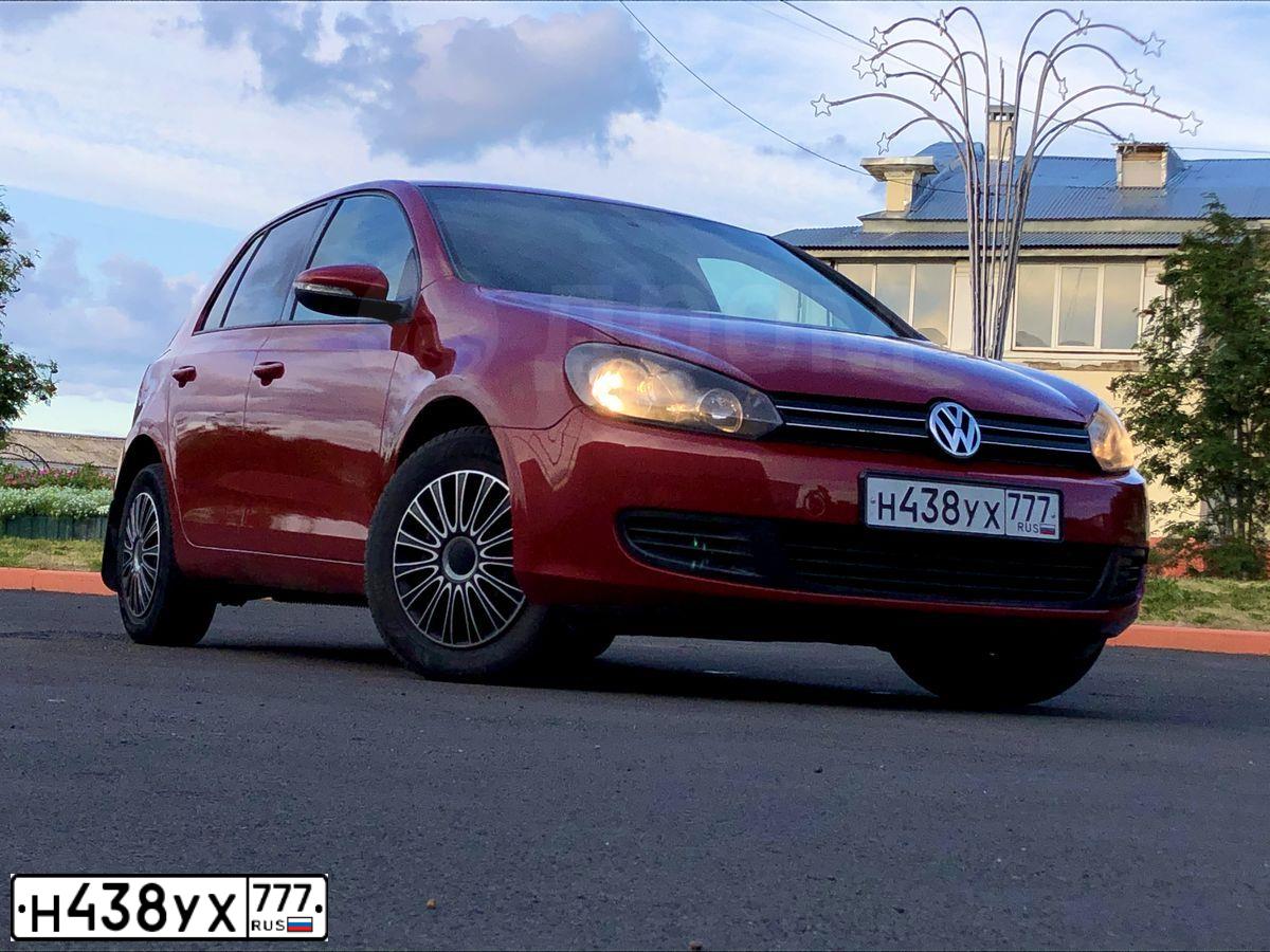 Фото автомобиля VOLKSWAGEN GOLF, 2011 — госномер А186НО142. Цвет: Красный