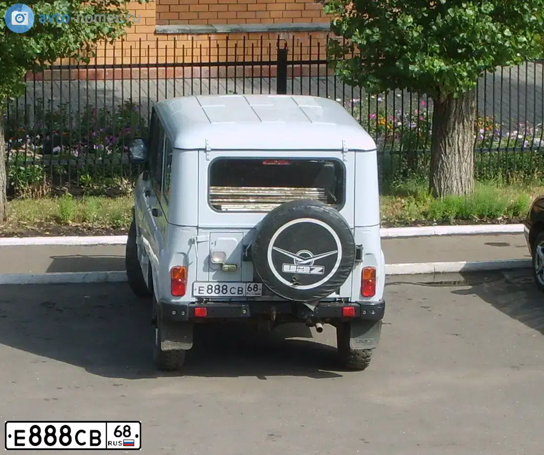 Фото автомобиля UAZ 3151 / HUNTER, 2005 — госномер Е888СВ68. Цвет: СВЕТЛО-СЕРЫЙ