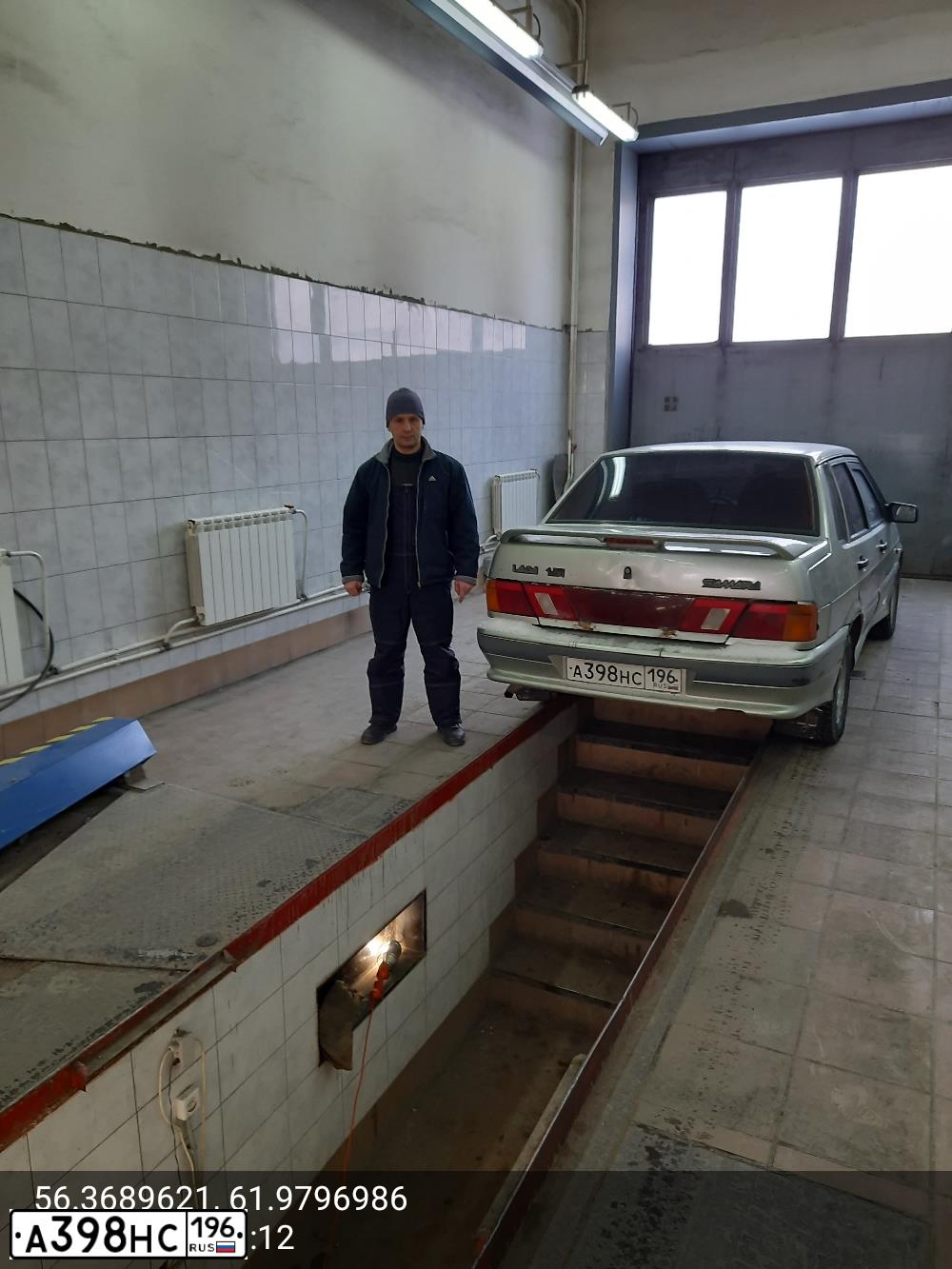 Фото автомобиля LADA 2115 SAMARA, 2003 — госномер А398НС196. Цвет: СВЕТЛО-ЗЕЛЕНЫЙ