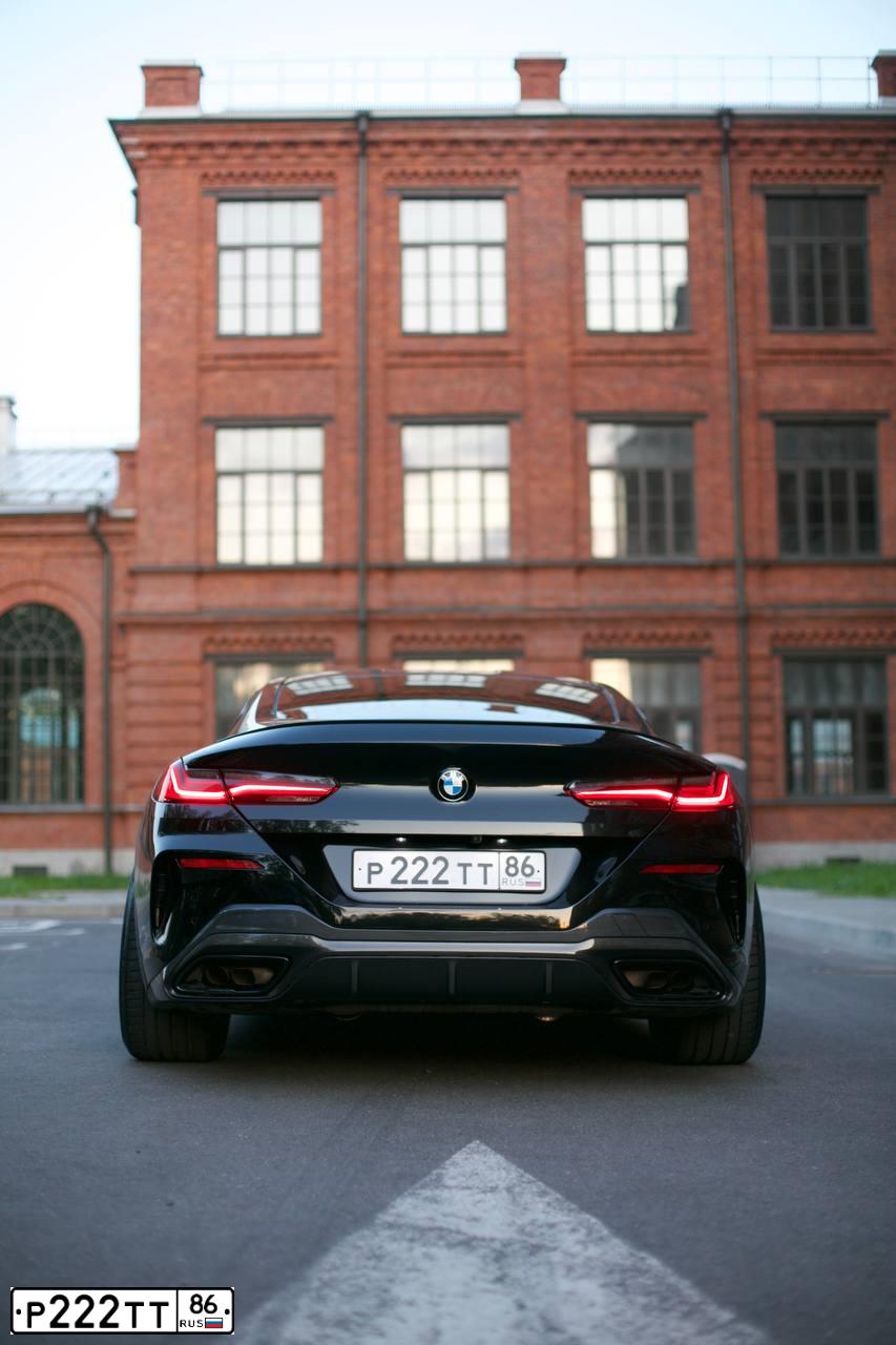 Фото автомобиля BMW SERIE 8, 2019 — госномер Р616ОЕ186. Цвет: ЧЕРНЫЙ