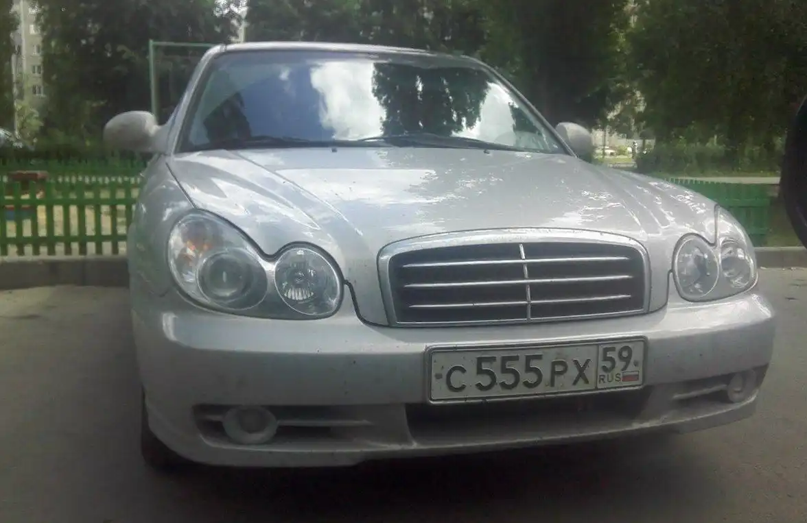 Фото автомобиля TAGAZ SONATA, 2009 — госномер С555РХ59. Цвет: Серебристый