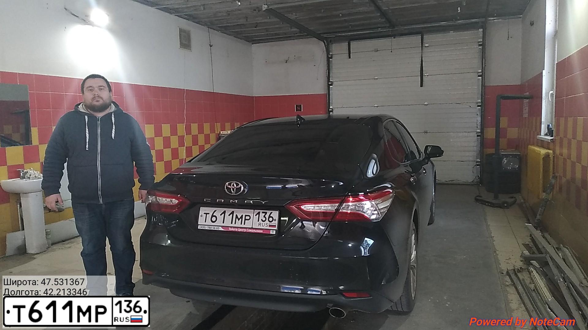Фото автомобиля TOYOTA CAMRY, 2019 — госномер Т647ТТ36. Цвет: ЧЕРНЫЙ