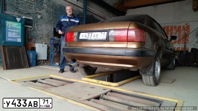 Фото автомобиля AUDI 80, 1993 — госномер У433АВ71. Цвет: ЗОЛОТИСТЫЙ
