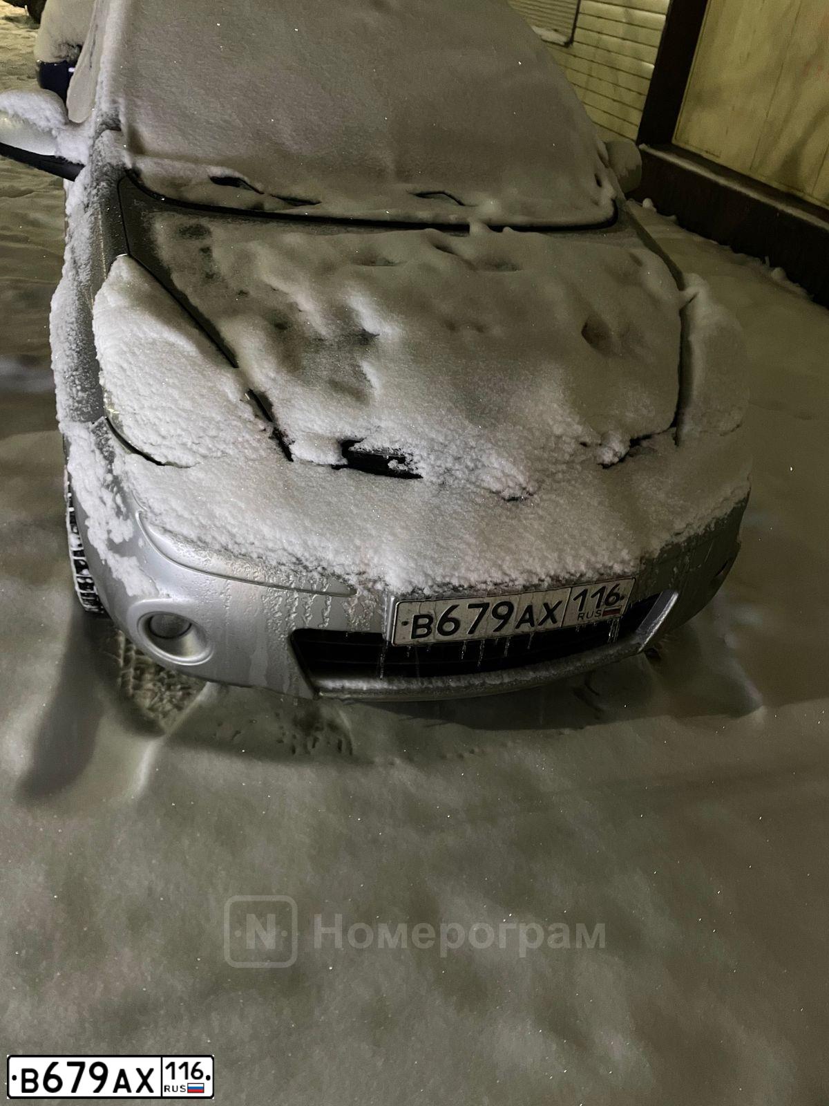 Фото автомобиля NISSAN NOTE, 2009 — госномер В679АХ116. Цвет: Серебристый