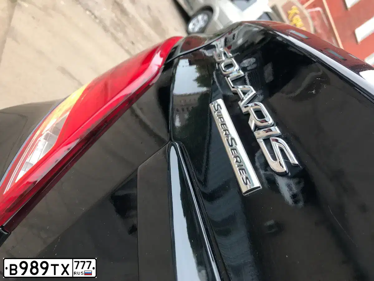 Фото автомобиля HYUNDAI SOLARIS, 2016 — госномер В989ТХ777. Цвет: ЧЕРНЫЙ