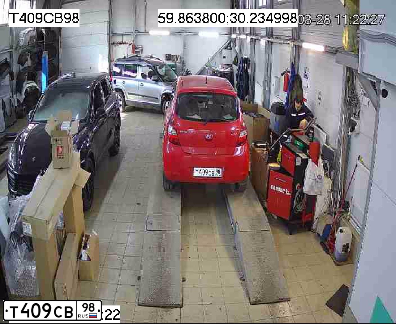 Фото автомобиля HYUNDAI I20, 2009 — госномер Т409СВ98. Цвет: Красный