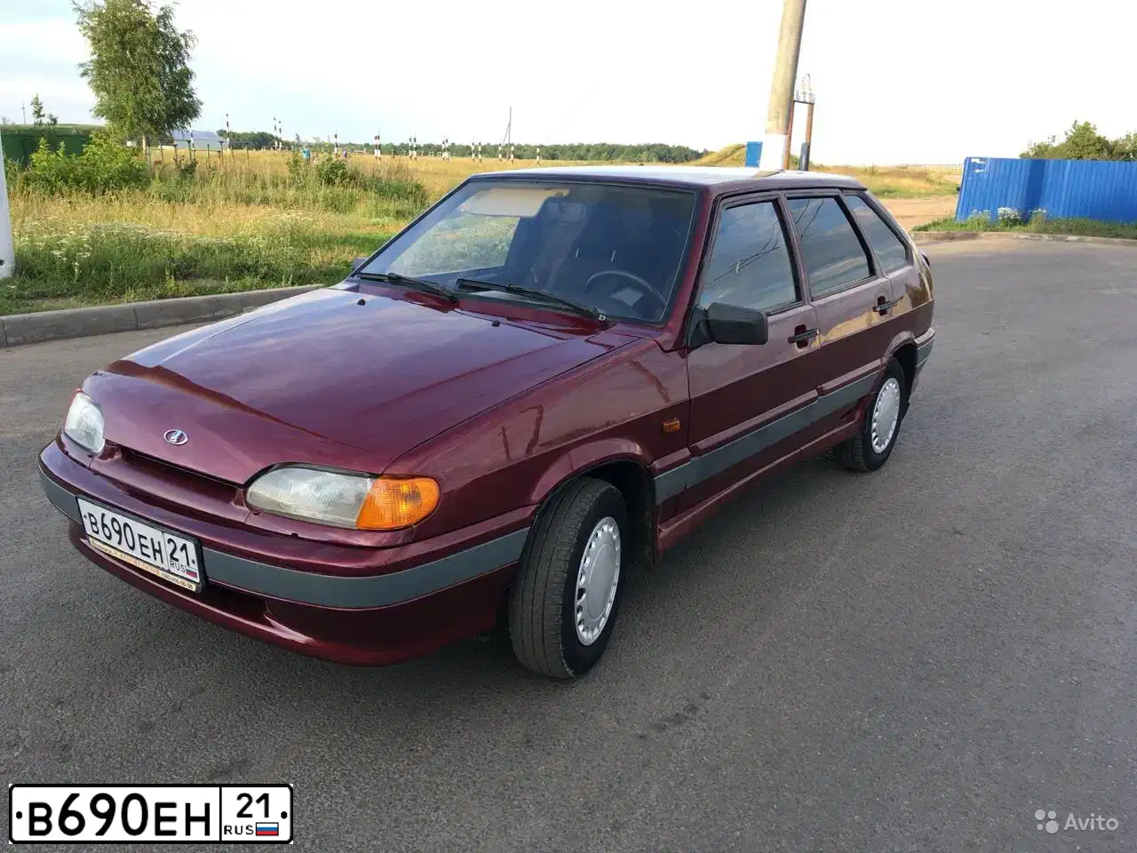 Фото автомобиля LADA 2114 SAMARA, 2005 — госномер В690ЕН21. Цвет: ТЕМНО-МАЛИНОВЫЙ