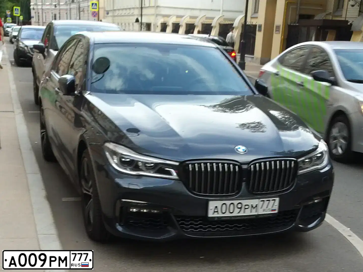 Фото автомобиля BMW SERIE 7, 2017 — госномер К279ТК797. Цвет: СЕРЫЙ