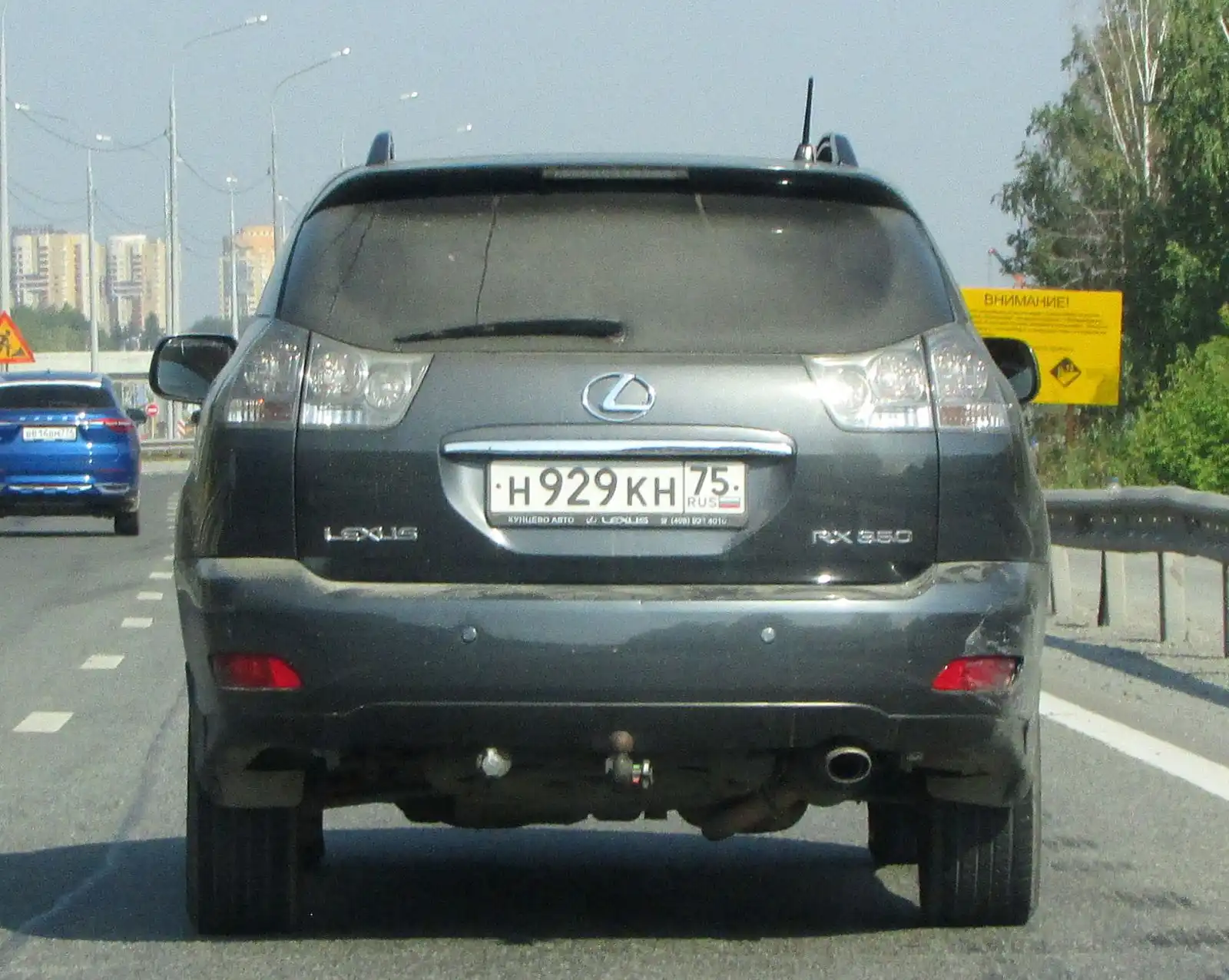Фото автомобиля LEXUS RX, 2006 — госномер Х199КО774. Цвет: ТЕМНО-СЕРЫЙ