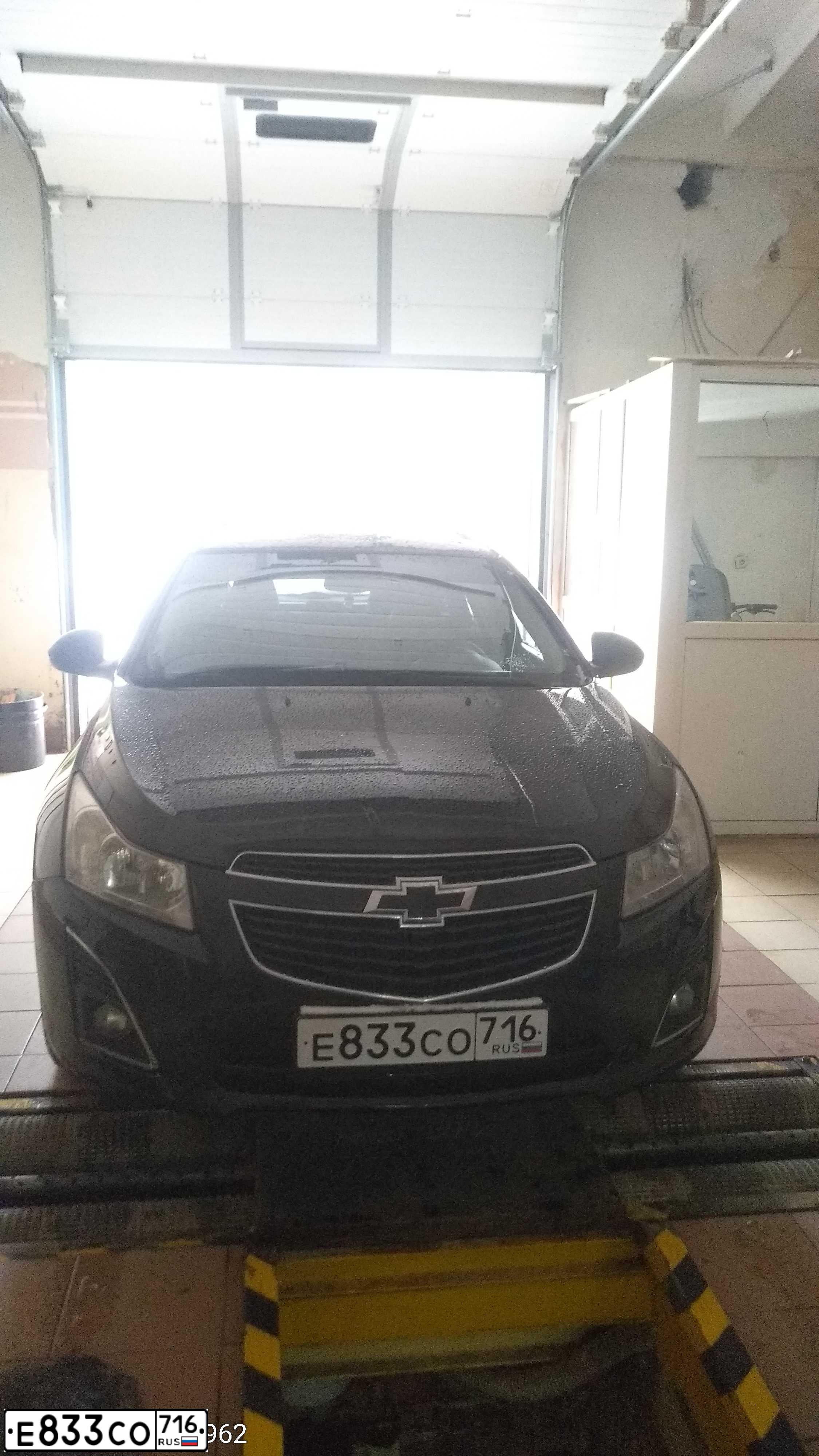 Фото автомобиля CHEVROLET CRUZE, 2013 — госномер С055ТА57. Цвет: ЧЕРНЫЙ