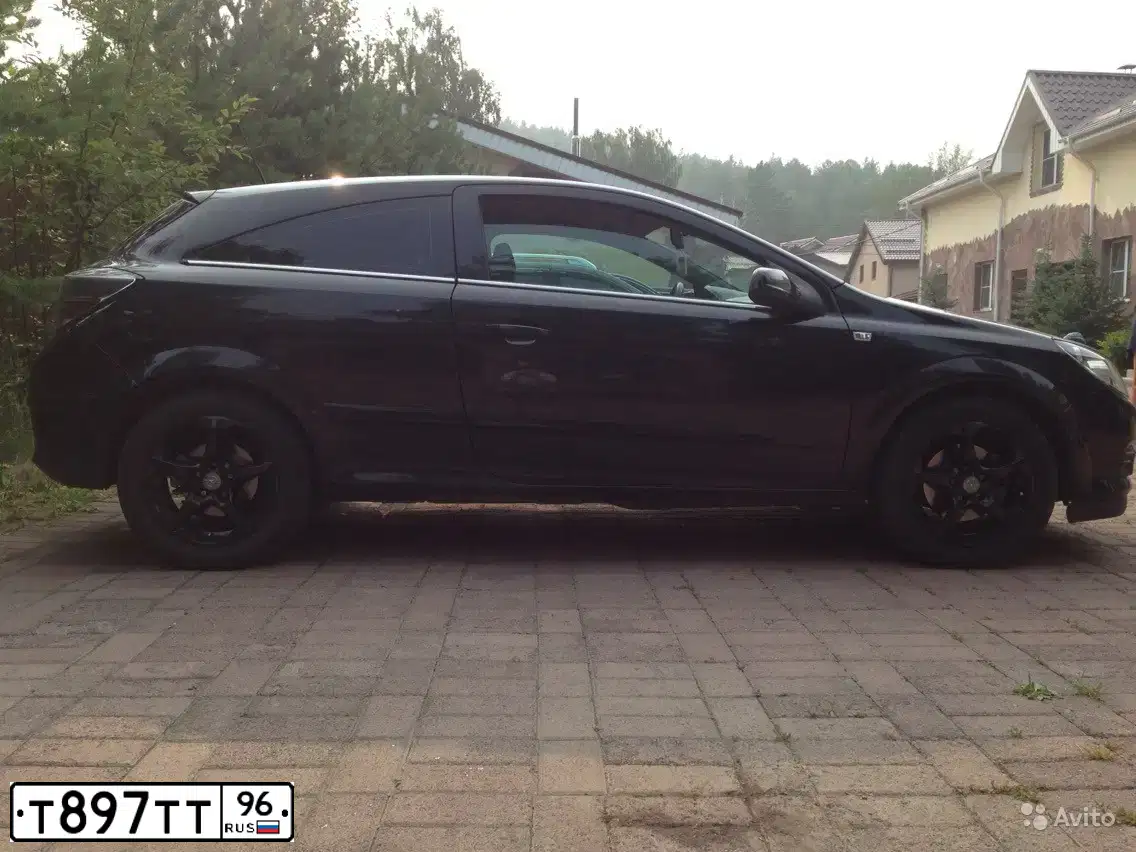Фото автомобиля OPEL ASTRA, 2007 — госномер Т897ТТ96. Цвет: ЧЕРНЫЙ